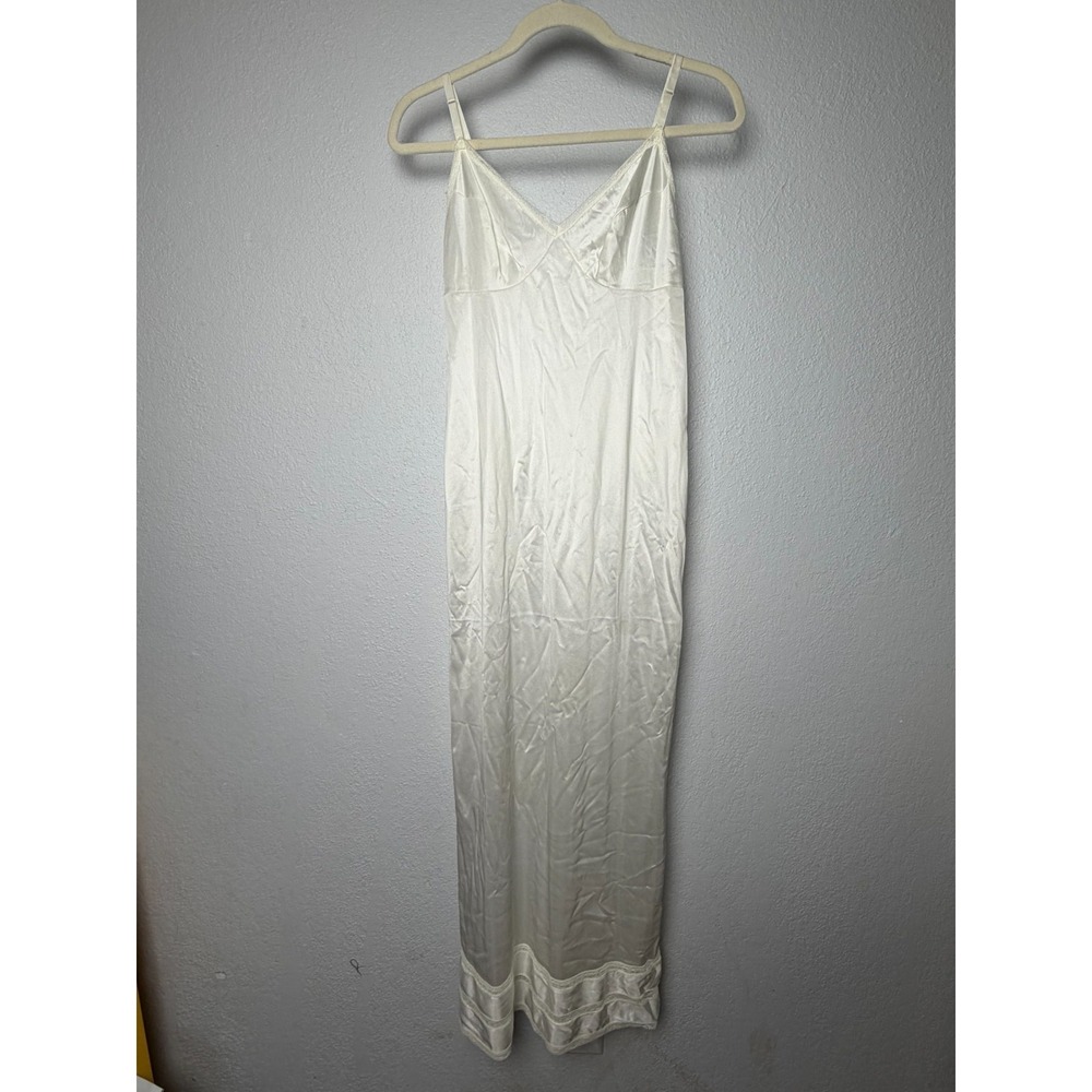 Vintage Kayser Slip Dress Women's Size 34 White Lace‎ Nylon Dollette Balletcore